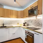 Cmg Champs Elysees - Boetie 6